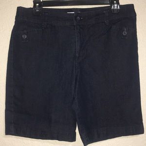 4/$25 St. John’s Bay dark wash jean shorts 12p